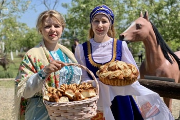 Масленичные Тещины вечерки: день почета и семейного тепла!